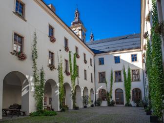 Brány památek dokořán: Šternberský klášter zve k návštěvě!