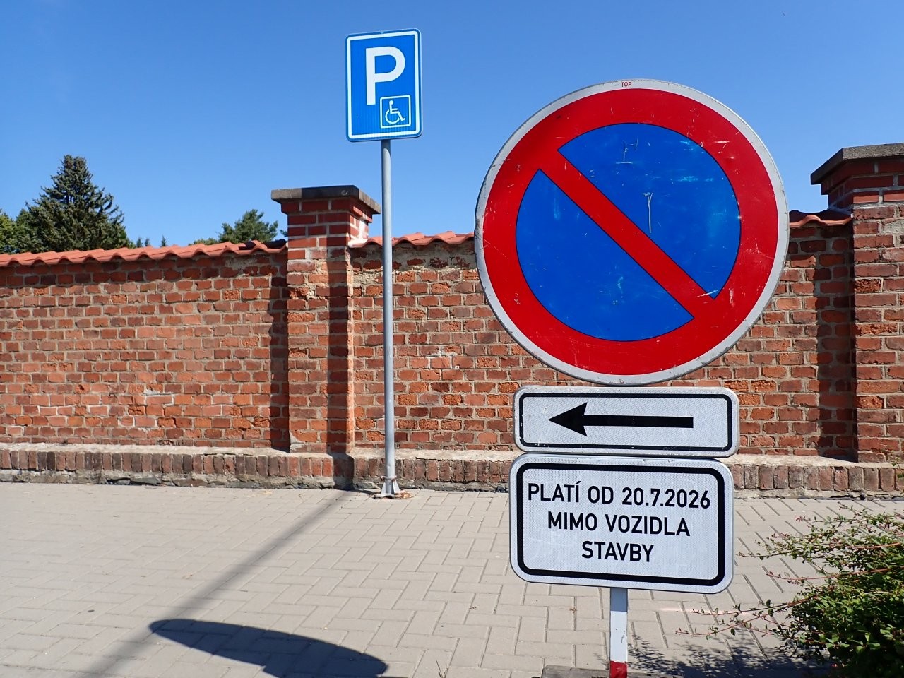Parkoviště u hřbitova v Dlouhé ulici bude dočasně uzavřeno